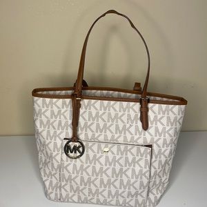 **MICHAEL KORS** leather Tote Bag!